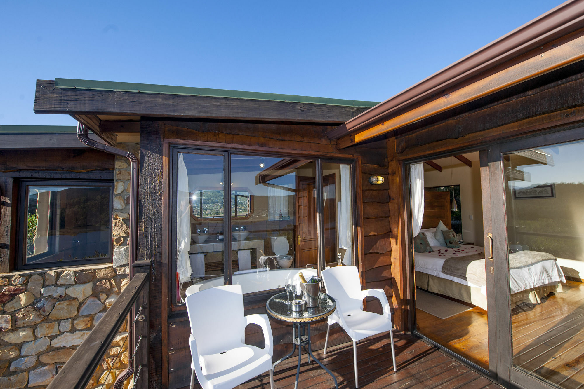 Elephant Hide Of Knysna Guest Lodge Bagian luar foto